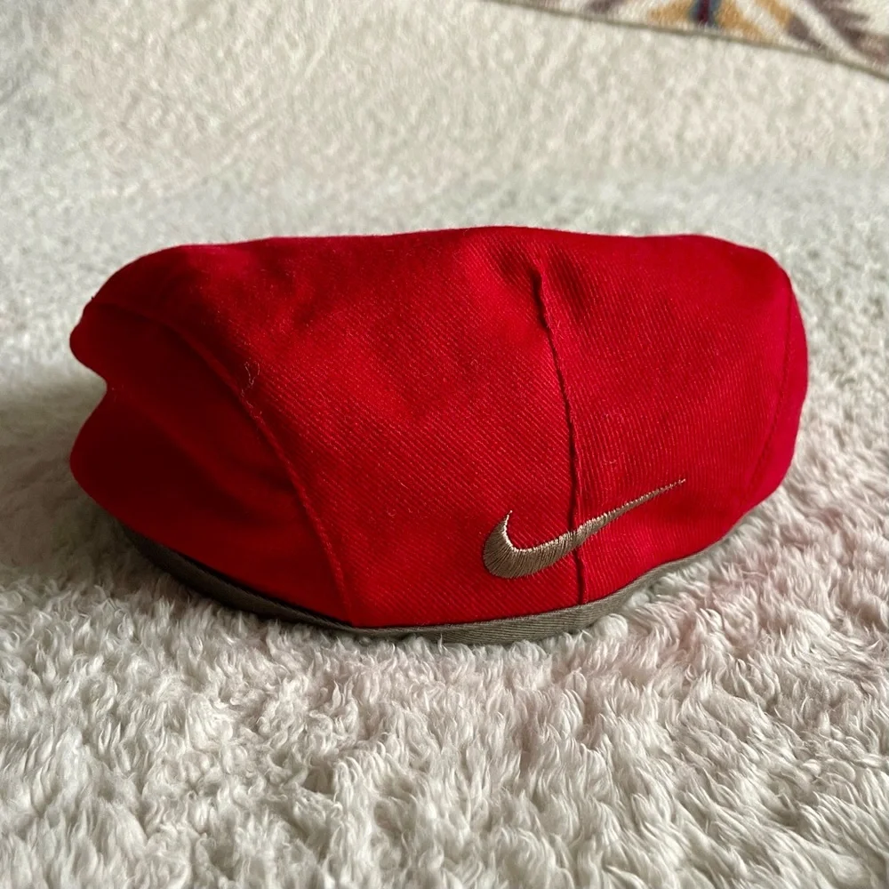 Vintage 90’s Nike Golf Bright Red Driver Cap Hat Tan Logo & Trim Newsboy - Picture 3 of 9